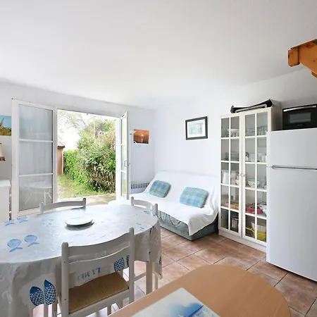 526 Clos Des Thermes 26 Courtyard, Parking And Pool 빌라 *